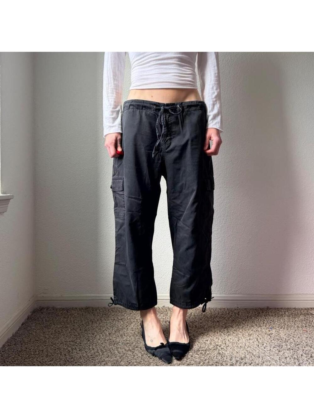 Vintage authentic y2k Faded Glory black low rise wide leg cropped cargo capris